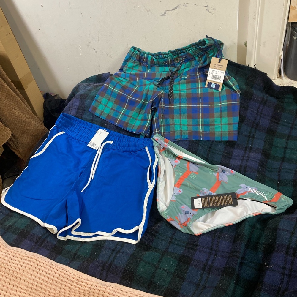 Chubbies men’s medium swim trunks shorts lot